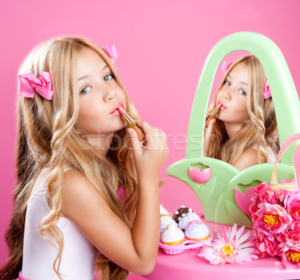 Kinderen mode pop meisje lippenstift make Stockfoto © lunamarina