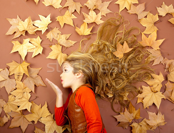 Foto stock: Outono · menina · secas · folhas · vento