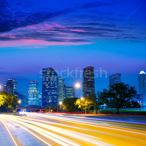 休斯頓 得克薩斯州 天際線 日落 紅綠燈 現代 商業照片 © lunamarina