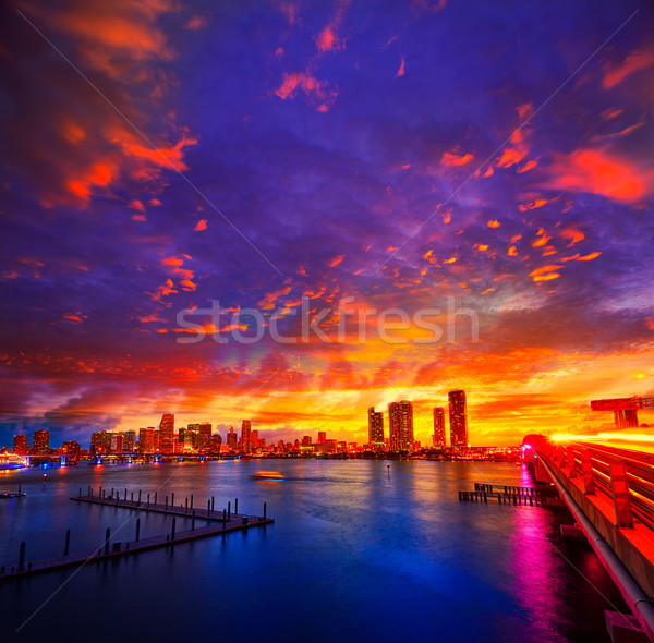 Miami centro de la ciudad horizonte puesta de sol Florida EUA Foto stock © lunamarina