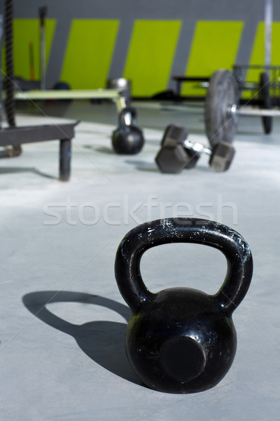 Kettlebells crossfit sală de gimnastică bare constructii Imagine de stoc © lunamarina