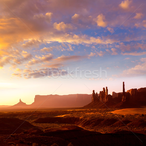 Monument Valley Totem Pole sunrise Utah Stock photo © lunamarina