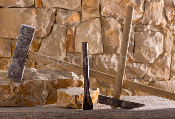 Stock foto: Hammer · Werkzeuge · Mauerwerk · Arbeit · Maurer · Steinmauer