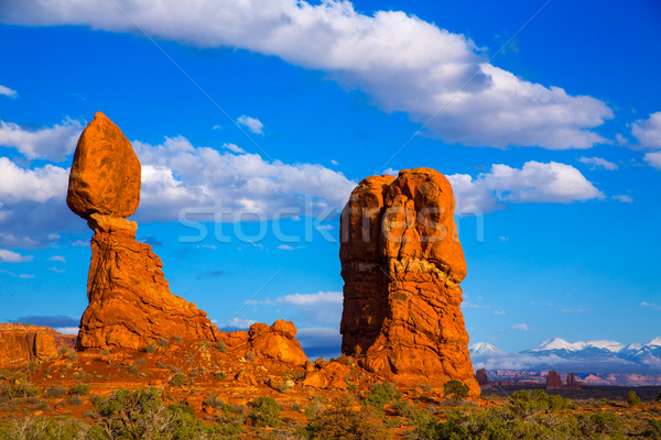 Park evenwichtige rock Utah USA hemel Stockfoto © lunamarina