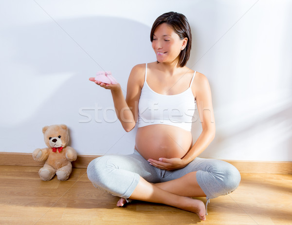 ストックフォト: 美しい · 妊婦 · ベビーシューズ · 手 · 赤ちゃん · ピンク