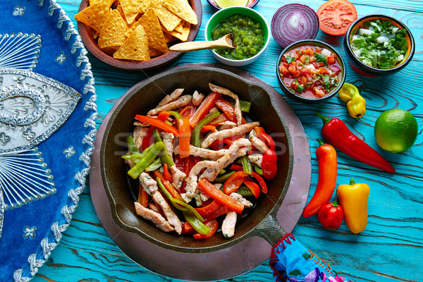 Kurczaka fajitas pan chili mexican meksykańskie jedzenie Zdjęcia stock © lunamarina