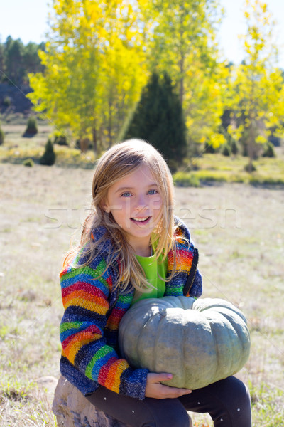 [[stock_photo]]: Kid · petite · fille · extérieur · nature · arbre