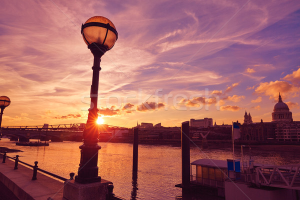 Londres puesta de sol horizonte ciudad sol naranja Foto stock © lunamarina