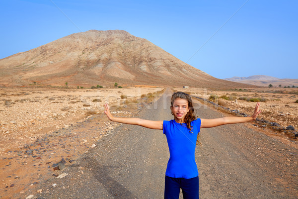 Lány hegy kanári Kanári-szigetek Spanyolország boldog Stock fotó © lunamarina