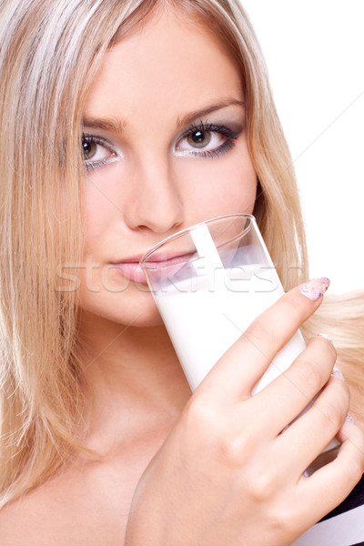 Mooie vrouw drinken melk witte mode ogen Stockfoto © Lupen
