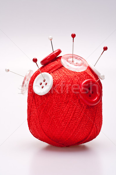 Stok fotoğraf: Yün · top · düğmeler · kırmızı · beyaz · dizayn