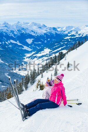 [[stock_photo]]: Rouge · machine · ski · pente · alpes · montagnes