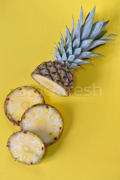 Ananas dilimleri yalıtılmış sarı meyve tropikal Stok fotoğraf © mady70