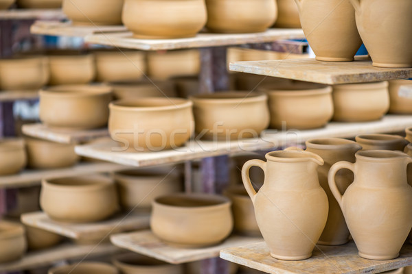 Полки керамической посуда Керамика семинар дизайна Сток-фото © mahout