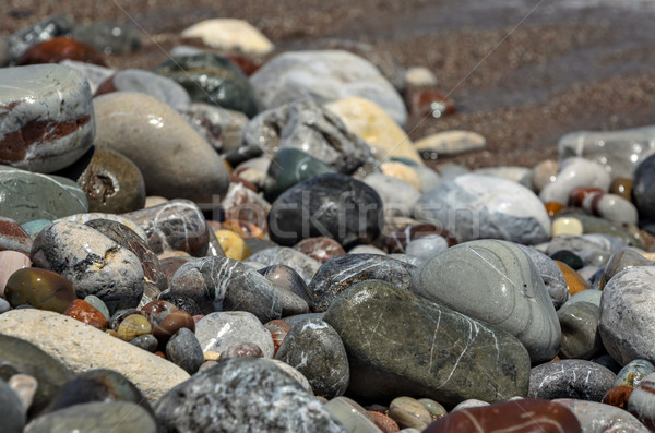 Ansicht wet Strand Kiesel seicht Stock foto © mahout