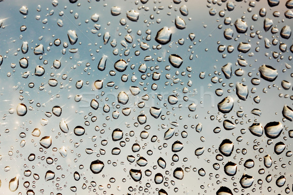 Ploaie picături sticlă cer Imagine de stoc © mallivan