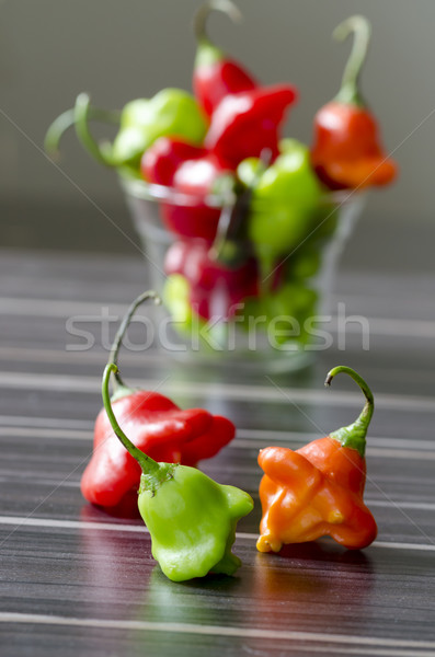 Chilipaprika asztal piros mezőgazdaság zöldség friss Stock fotó © manaemedia