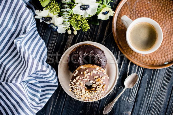 [[stock_photo]]: Tasse · chocolat · donuts · noir · bois
