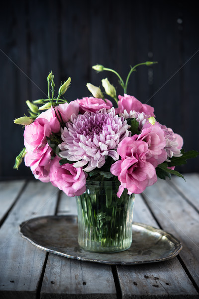 [[stock_photo]]: Bouquet · rose · fleurs · vase · vintage