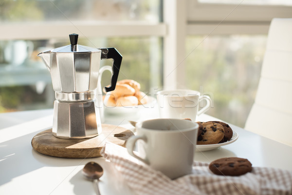 [[stock_photo]]: Tôt · le · matin · français · maison · déjeuner · café · cookies