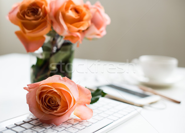 Modern munkaterület fényes fehér iroda asztal Stock fotó © manera
