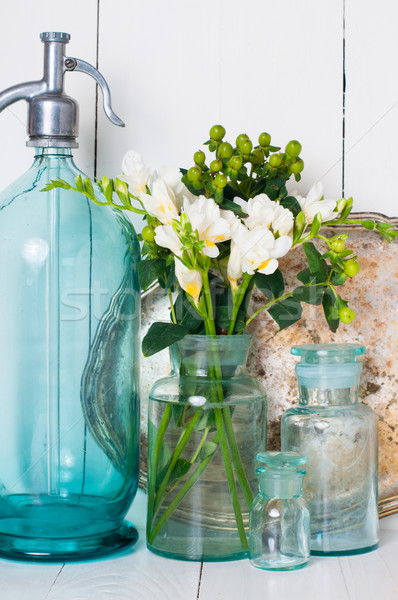 Klasszikus lakberendezés ősi türkiz virágcsokor üvegek Stock fotó © manera