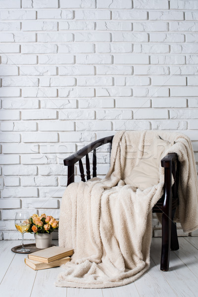 Stockfoto: Stoel · deken · oude · boeken · bloemen · wijn