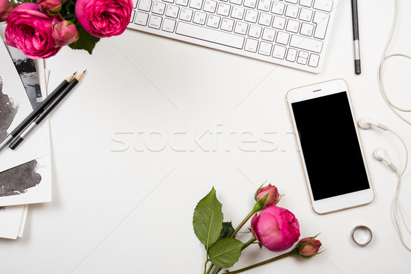 Photo stock: Smartphone · rose · fleurs · blanche · modernes