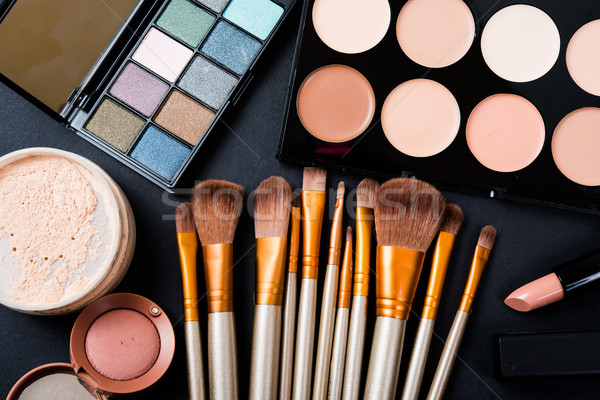 [[stock_photo]]: Professionnels · maquillage · outils · produits · ensemble