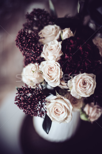 Foto stock: Ramo · rosas · hermosa · jarrón · vintage · estilo