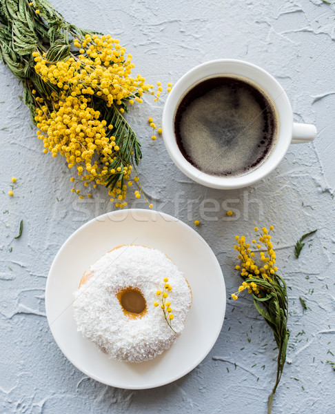 Foto d'archivio: Cup · ciambella · concrete · fiori · rustico