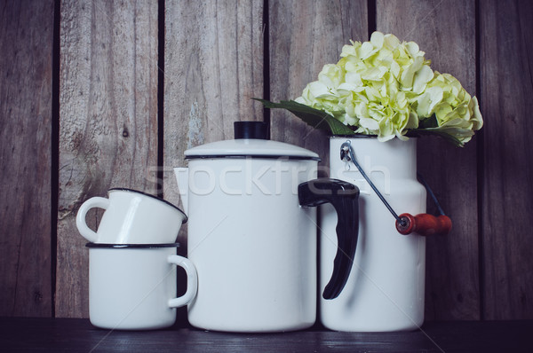 Konyhai felszerelés klasszikus kávé edény csészék fehér Stock fotó © manera