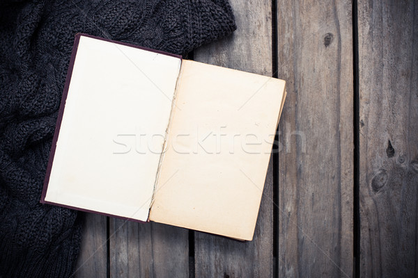 Foto stock: Vacío · vintage · libro · de · punto · suéter · abierto