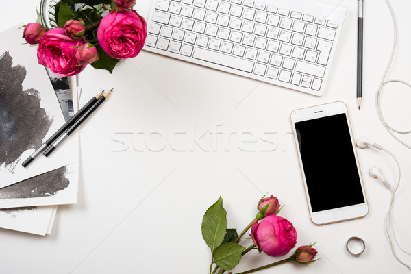 Foto d'archivio: Smartphone · rosa · fiori · bianco · moderno