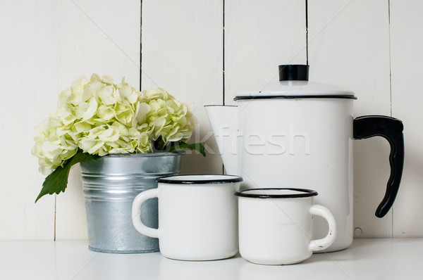 Konyhai felszerelés klasszikus kávé edény csészék fehér Stock fotó © manera