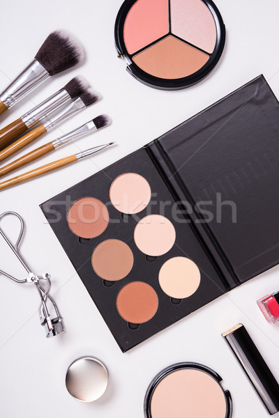 [[stock_photo]]: Professionnels · maquillage · outils · blanche · produits
