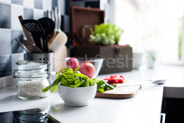 Malzemeler pişirme taze fesleğen kıyılmış domates Stok fotoğraf © manera