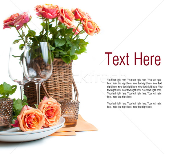 [[stock_photo]]: Modèle · table · roses · bougies · orange