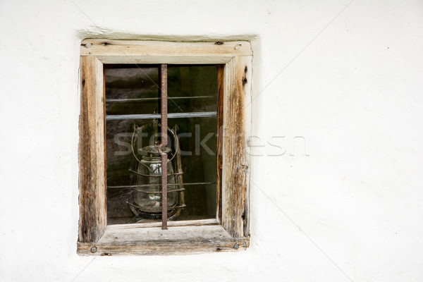Oude verweerde weduwe traditioneel boerderij huis Stockfoto © manfredxy