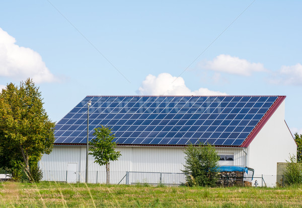 Groene energie zonne dak agrarisch gebouw technologie Stockfoto © manfredxy