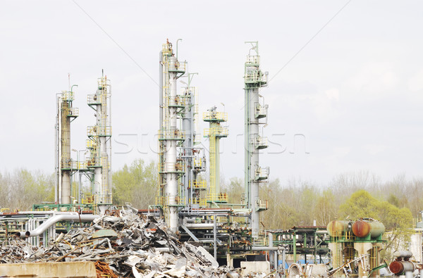 Foto stock: Industrial · metal · abandonado · refinería · de · petróleo · cielo · tecnología