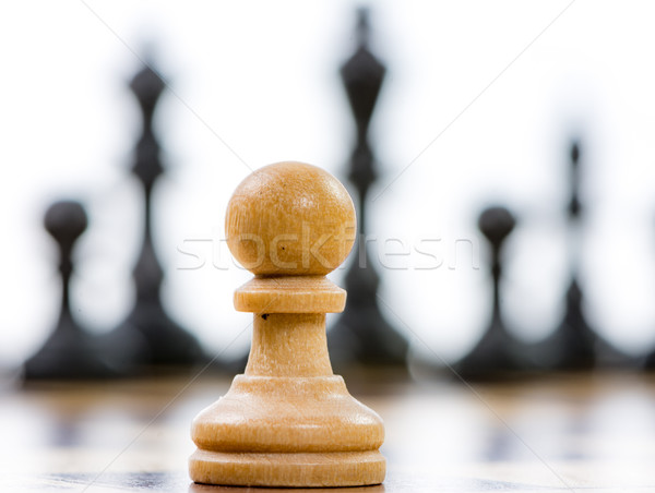 Fehér gyalog fekete sakkfigurák sakktábla szelektív fókusz Stock fotó © manfredxy