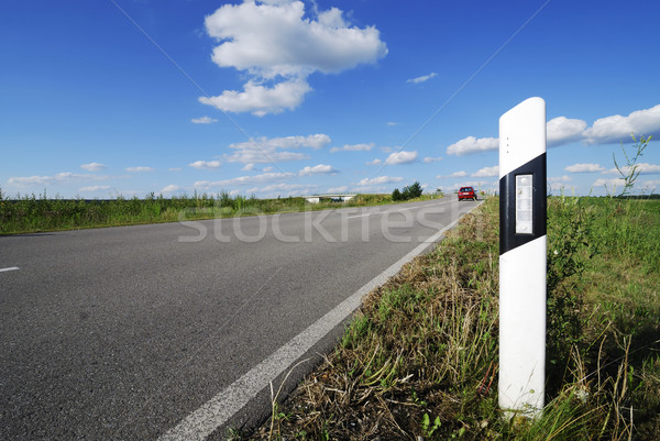 Vidéki út fehér posta tájkép felirat piros Stock fotó © manfredxy