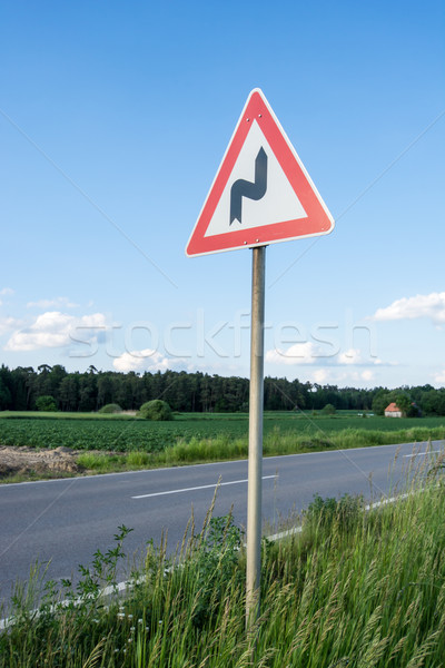Semn de trafic rutier avertizare cer peisaj simbol Imagine de stoc © manfredxy