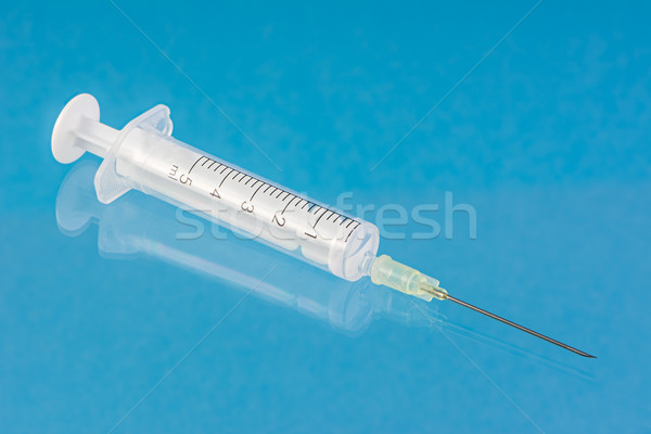 Alb seringă ac farmacie medicament Imagine de stoc © manfredxy