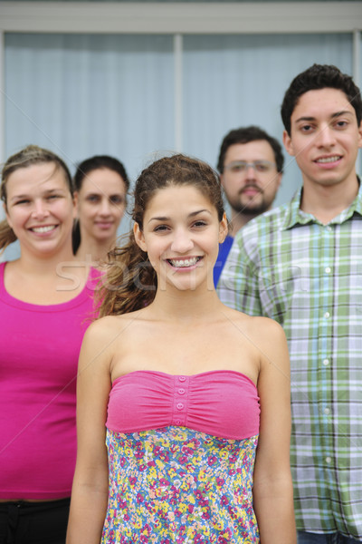 Foto stock: Grupo · casual · personas · reales · frente · feliz