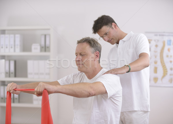 [[stock_photo]]: Physiothérapie · supérieurs · homme · exercice · supervision · sport