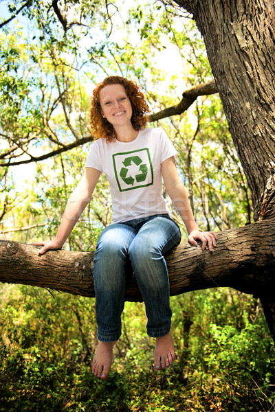 Zdjęcia stock: Wolontariusz · recyklingu · tshirt · lasu · szczęśliwy · kobieta
