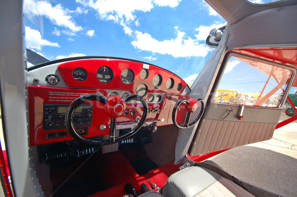 Cabine do piloto vintage avião avião motor aeronave Foto stock © marcopolo9442