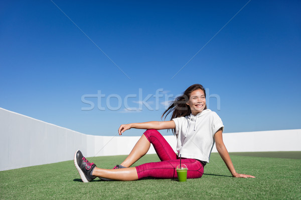 [[stock_photo]]: Heureux · saine · smoothie · vert · fitness · athlète · femme